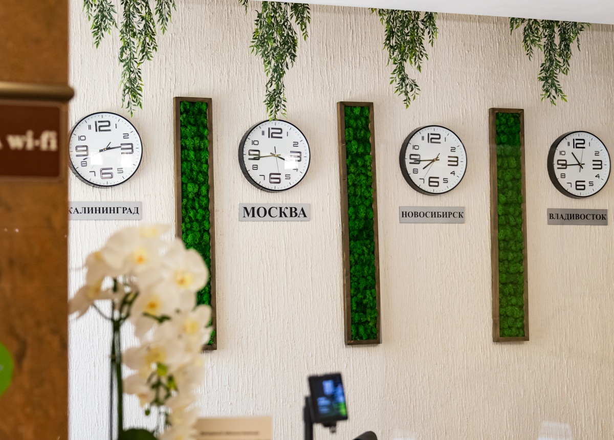 Какой режим работы санатория в праздничные дни в июне